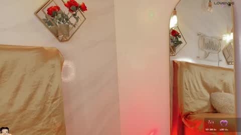 naamah_b online show from 6, 2, 2026