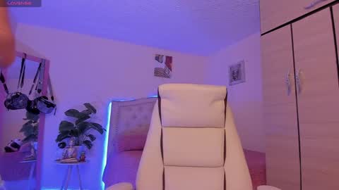 Snapshot of naath_ chatting on 7, 1, 2025 anny online show from 7, 1, 2025