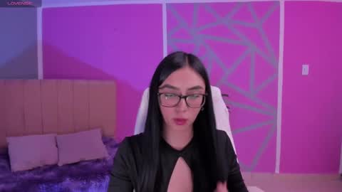 Snapshot of naath_ chatting on 22, 9, 2025 anny online show from 22, 9, 2025