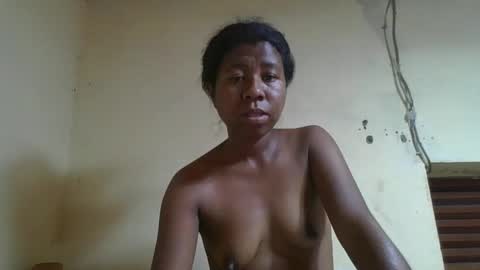 nadiasando online show from 3, 12, 2025