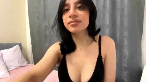Leya online show from 10, 5, 2026