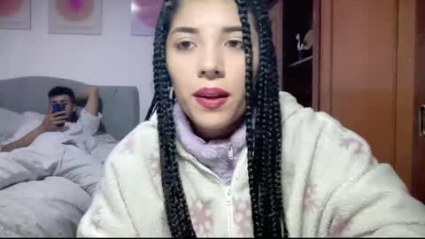 naduu__xx online show from 6, 1, 2025