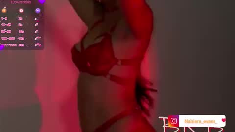 Snapshot of nahiara_evans_ chatting on 25, 2, 2026 NAHIARA EVANS online show from 25, 2, 2026