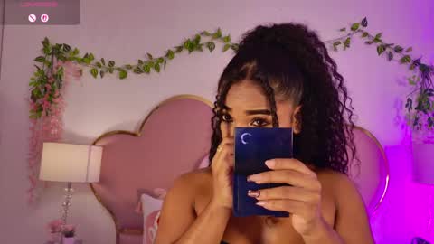 NahiaraReina  online show from 28, 5, 2026
