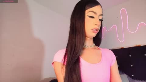 Snapshot of nahiavictoria chatting on 8, 5, 2026 NahiaVictoria online show from 8, 5, 2026