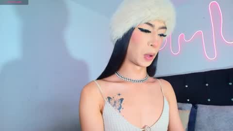 Snapshot of nahiavictoria chatting on 15, 5, 2026 NahiaVictoria online show from 15, 5, 2026