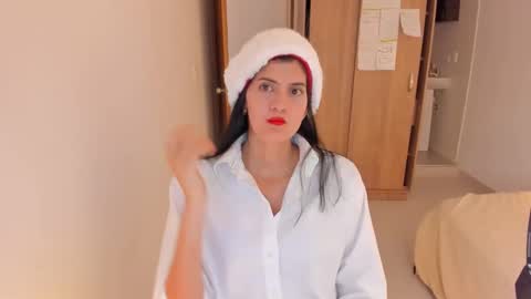 independent model online show from 24, 12, 2024