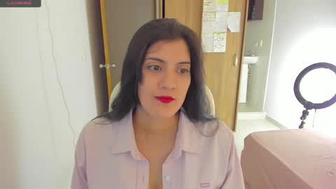 independent model online show from 12, 2, 2025