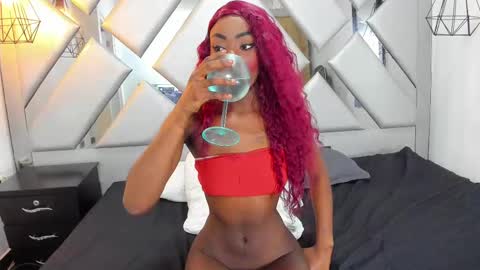 Nahomi  online show from 27, 9, 2025