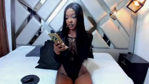 Snapshot of nahomii_hill chatting on 12, 5, 2026 Nahomi online show from 12, 5, 2026