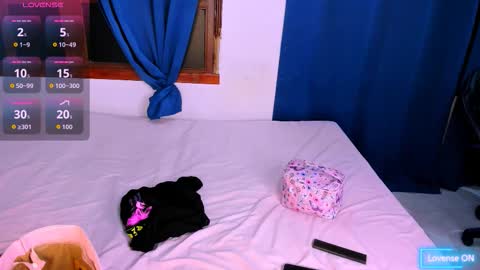 Nahomy online show from 2, 10, 2025