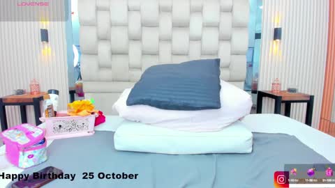 Snapshot of nahomye_taylor chatting on 8, 10, 2025 Nahomye online show from 8, 10, 2025