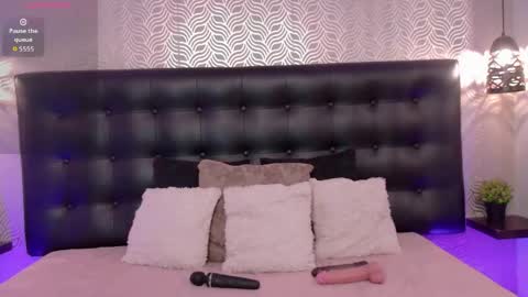 Snapshot of naiaramasson_ chatting on 6, 4, 2026 naiaramasson_ online show from 6, 4, 2026