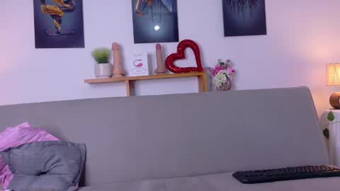 Snapshot of nairagold_ chatting on 7, 4, 2026 nairagold_ online show from 7, 4, 2026