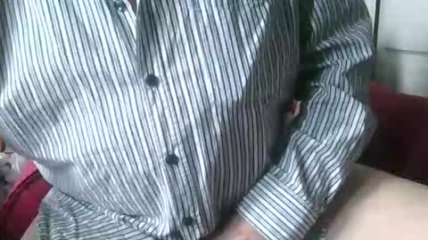 Snapshot of nakedoldguy chatting on 19, 11, 2025 NakedOldGuy online show from 19, 11, 2025