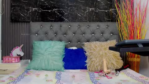 NALAROY online show from 18, 1, 2025