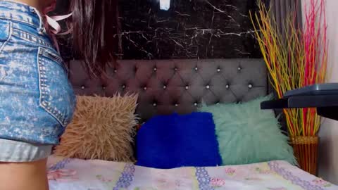 NALAROY online show from 20, 1, 2025