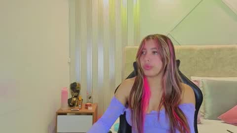 nami_sweet_ online show from 24, 10, 2025