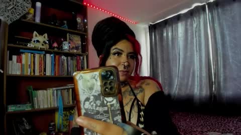 Val  online show from 24, 10, 2025