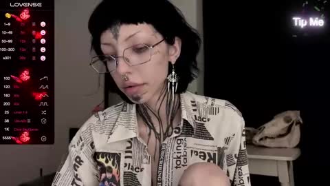 Nana online show from 6, 1, 2025