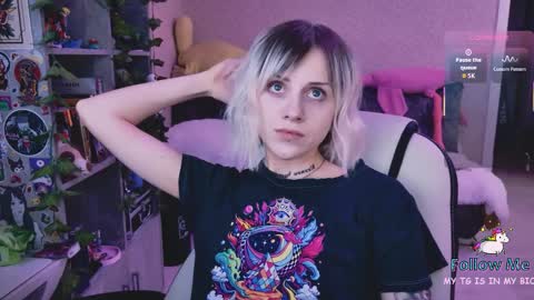 Monday-Friday 12-4 AM and 6-9 AM New York time online show from 31, 3, 2026