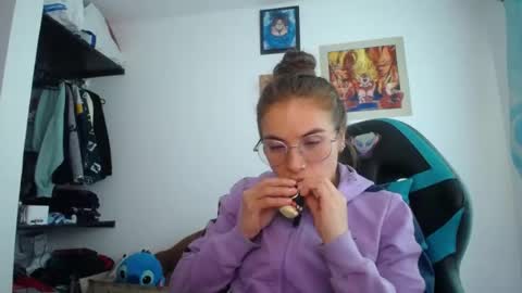Snapshot of nanna_yoshi chatting on 27, 7, 2026 nanna yoshi online show from 27, 7, 2026