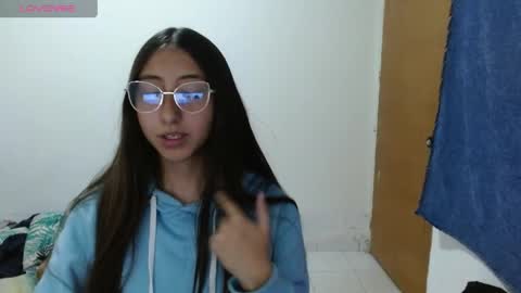 nanylux online show from 19, 4, 2026