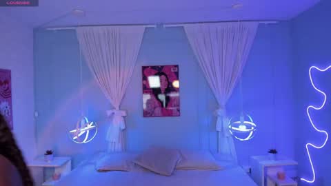 Naomi online show from 8, 4, 2026