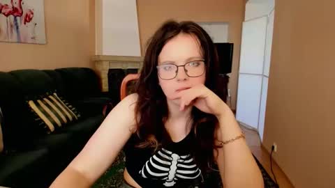 naomi_di online show from 9, 6, 2026