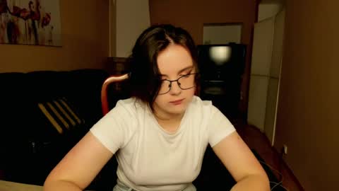 naomi_di online show from 2, 7, 2026