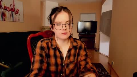 naomi_di online show from 10, 7, 2026