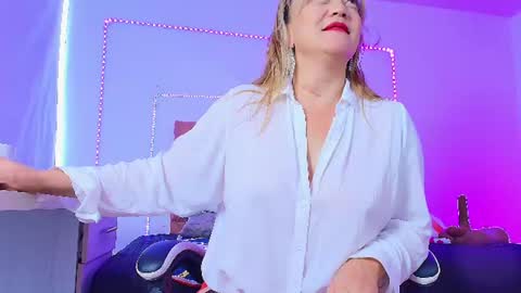 Snapshot of naomi_diamond_ chatting on 16, 6, 2026 Naomi online show from 16, 6, 2026