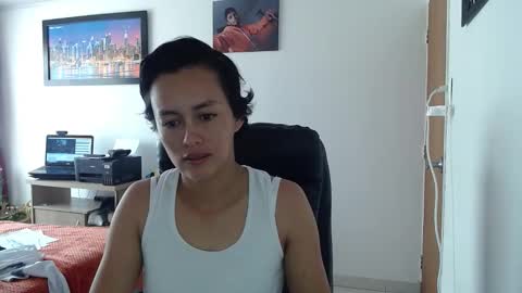 Snapshot of naomi_l0ve chatting on 25, 11, 2025 Lucy online show from 25, 11, 2025