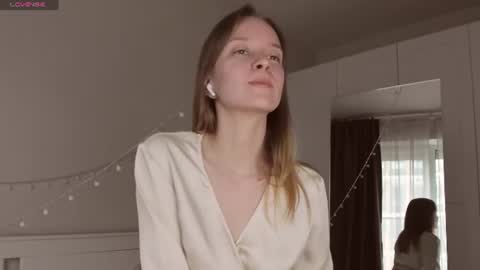 Snapshot of naomi_oops chatting on 17, 6, 2026 Naomi online show from 17, 6, 2026