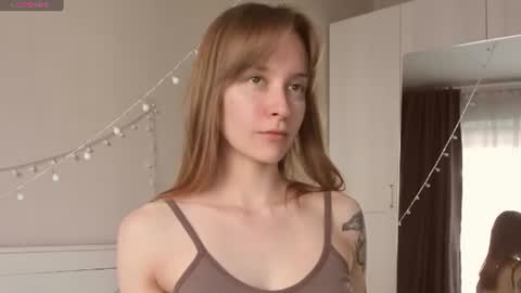 Snapshot of naomi_oops chatting on 19, 6, 2026 Naomi online show from 19, 6, 2026