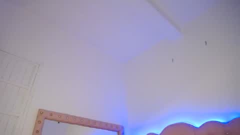 Snapshot of naomi_shayk chatting on 16, 4, 2026 naomi_shayk online show from 16, 4, 2026