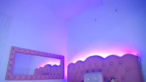 Snapshot of naomi_shayk chatting on 14, 5, 2026 naomi_shayk online show from 14, 5, 2026