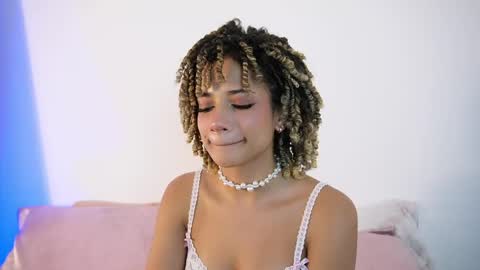 naomidawson online show from 3, 6, 2026