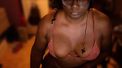 Snapshot of naomifux chatting on 15, 9, 2025 Naomi online show from 15, 9, 2025