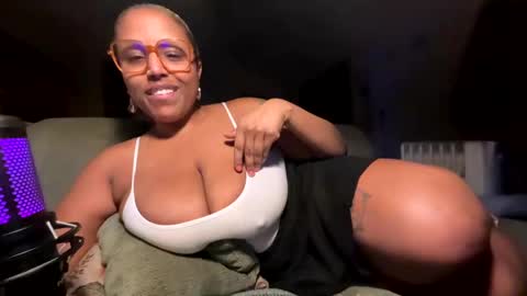 Snapshot of naomigiirl6 chatting on 3, 3, 2025 Naomigiirl6 online show from 3, 3, 2025