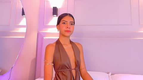 Naomi Klarc online show from 13, 11, 2025