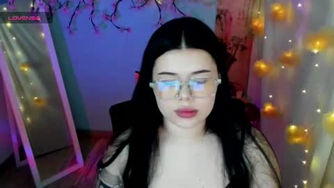 Snapshot of naomivibes chatting on 3, 8, 2026 Naomi online show from 3, 8, 2026