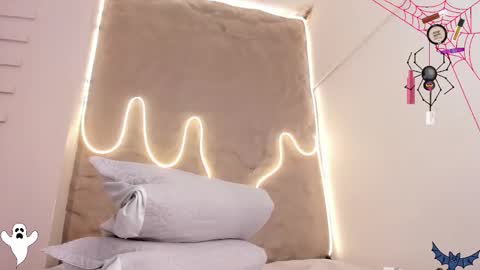 I am Naomy online show from 23, 10, 2025