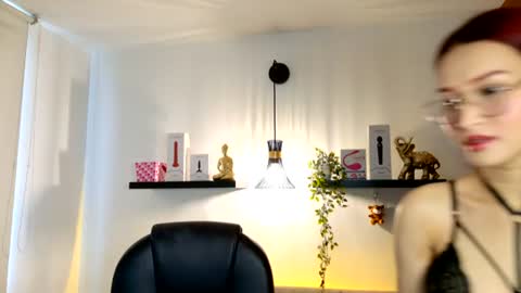 Snapshot of naomy_stanley_ chatting on 24, 7, 2026 naomy_stanley_ online show from 24, 7, 2026