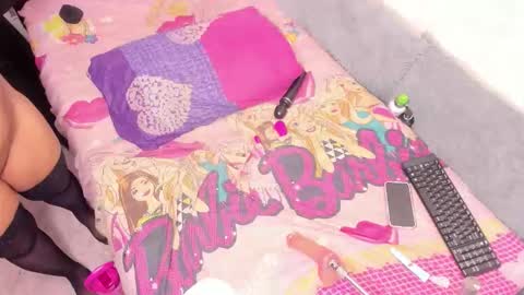 Naomyfoxx online show from 21, 12, 2025