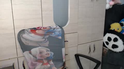 naomylux1 online show from 13, 1, 2026