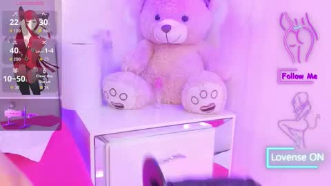 nara_pink online show from 21, 11, 2025