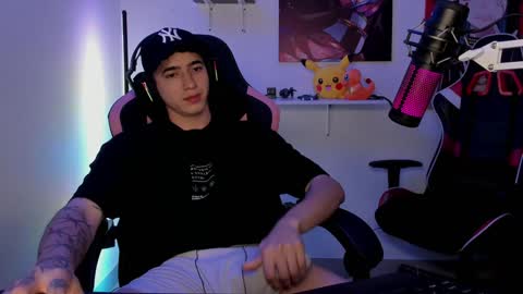 Snapshot of naranjo_seb chatting on 4, 1, 2025 sebastian online show from 4, 1, 2025