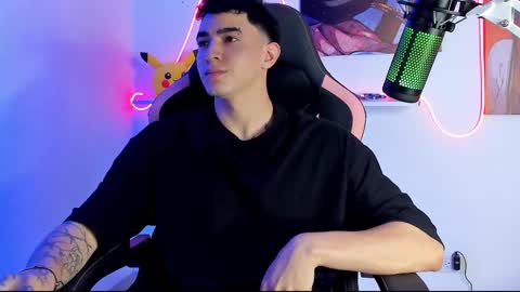 Snapshot of naranjo_seb chatting on 8, 3, 2025 sebastian online show from 8, 3, 2025