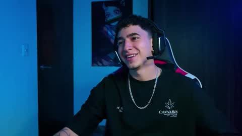 Snapshot of naranjo_seb chatting on 21, 10, 2025 sebastian online show from 21, 10, 2025